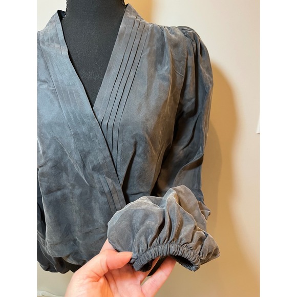 Evereve Charcoal Gray Cupro Viscose Pleated Wrap Blouse Puff Sleeve Size M - Picture 6 of 11